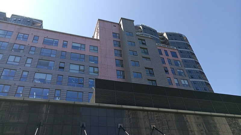 福泰財富中心外墻瓷磚維護