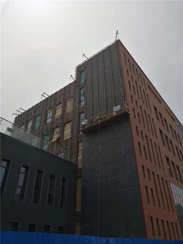 學校外墻保溫維修